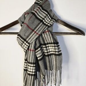 Cashmink By V.FRAAS Scarf New With Tags 100% Acrylic